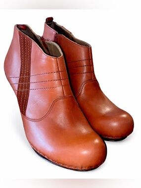 Schuler & Sons Philadelphia Wms Sz 9.5 Red Cider Press Clogs Ankle Boots Booties